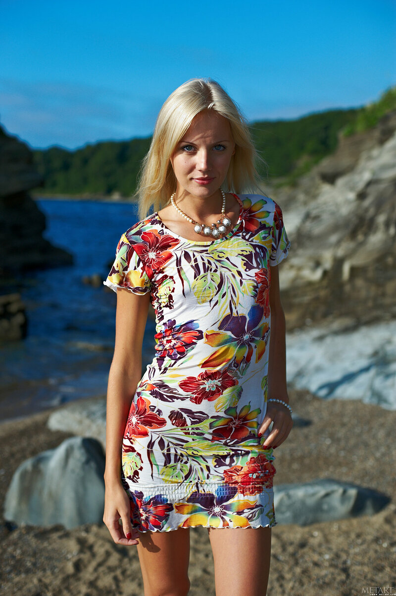 Роза, 24 года, 0 размер груди